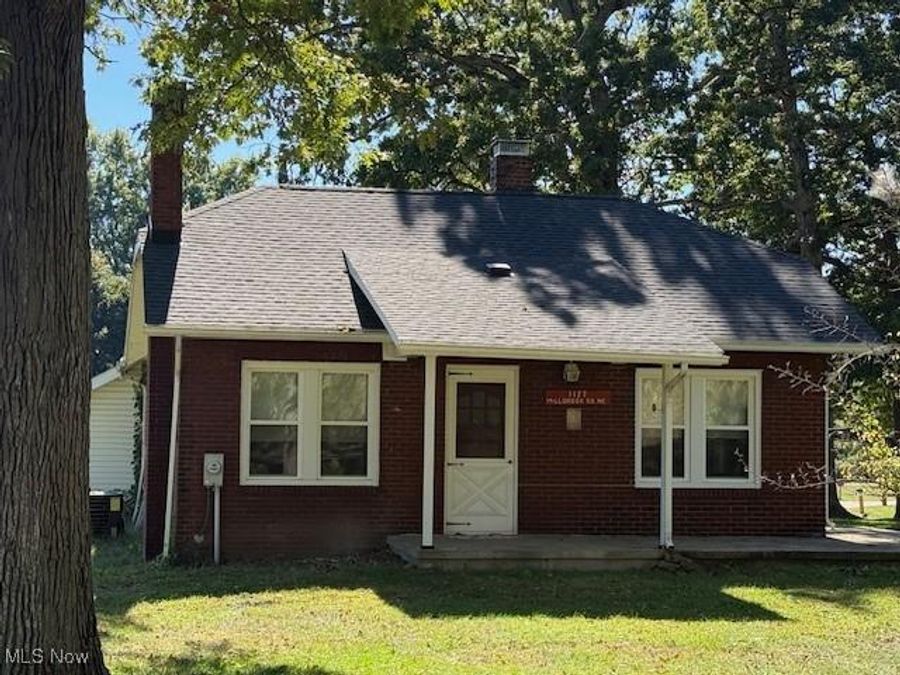 1127 Millbrook Square NE, Bolivar, OH 44612 Photo 1