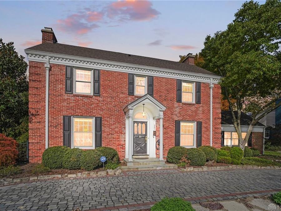 321 E Schantz Avenue, Oakwood, OH 45409 Photo 1