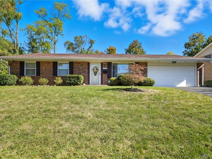 6296 Blossom Park Drive, West Carrollton, OH 45449 Photo 1