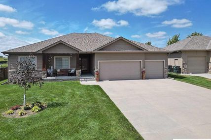 3858 S 202 Avenue , Omaha, NE 68130