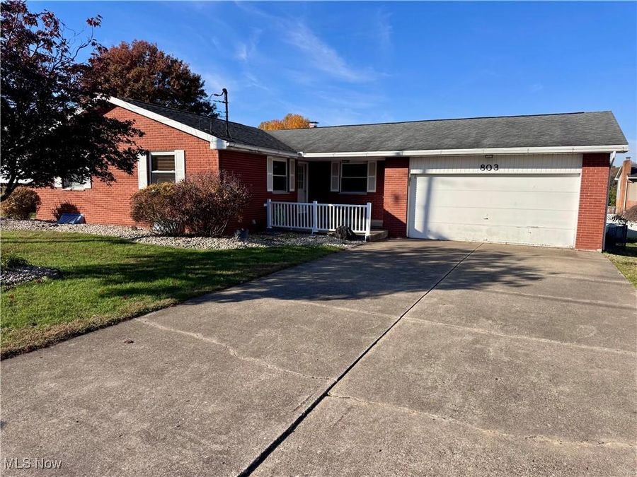 803 Brentwood Street, Belpre, OH 45714 Photo 1