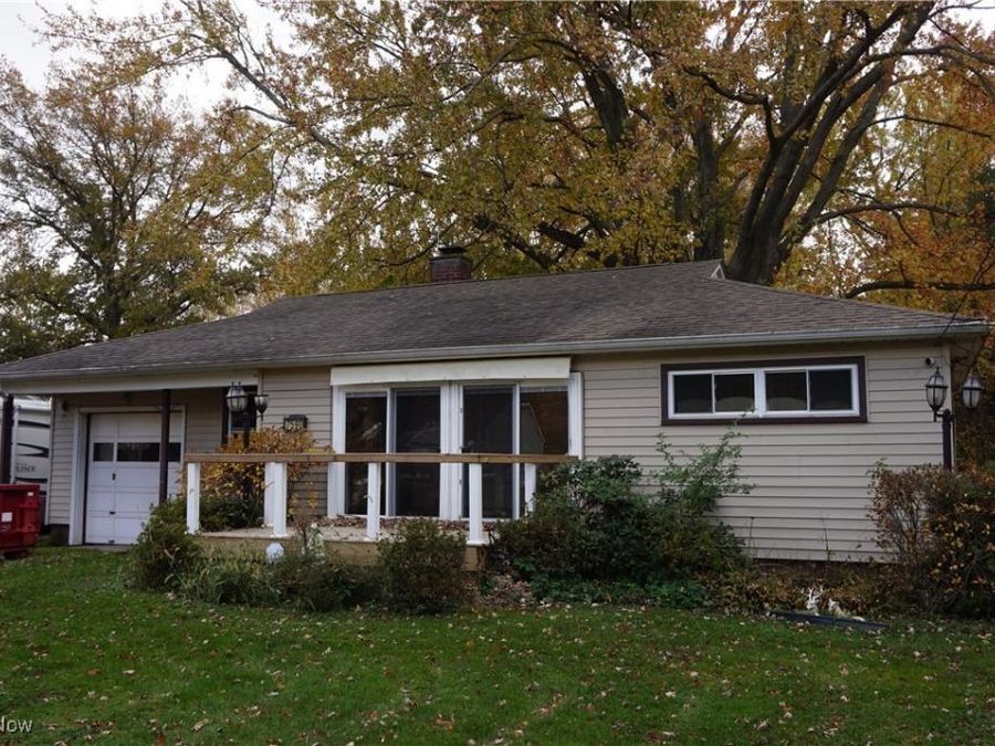 7590 Lake Road, Madison, OH 44057 Photo 1