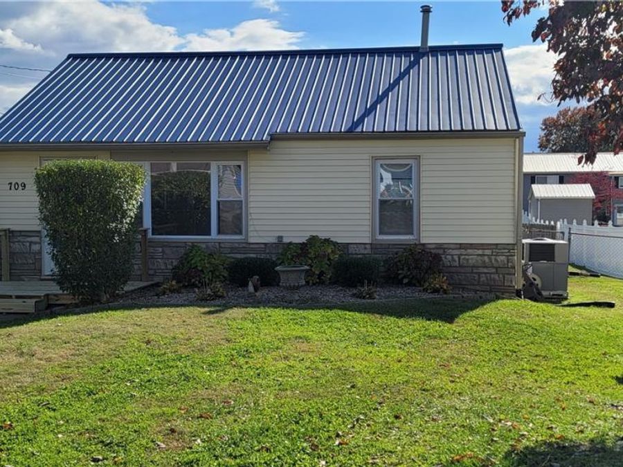 709 Fourth Street, Belpre, OH 45714 Photo 1