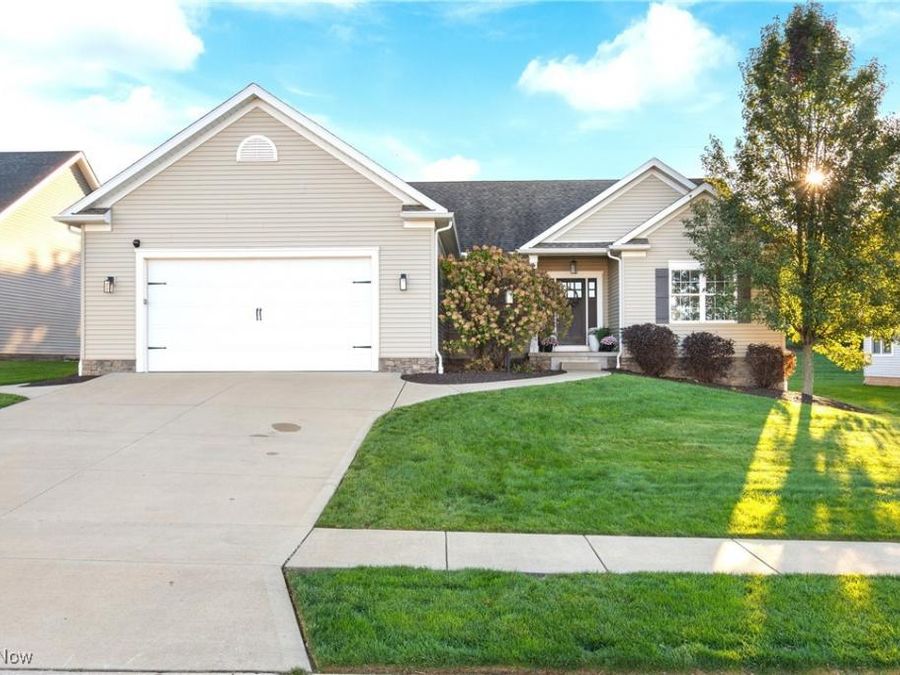 4450 Trail Head Circle NW, Massillon, OH 44647 Photo 1