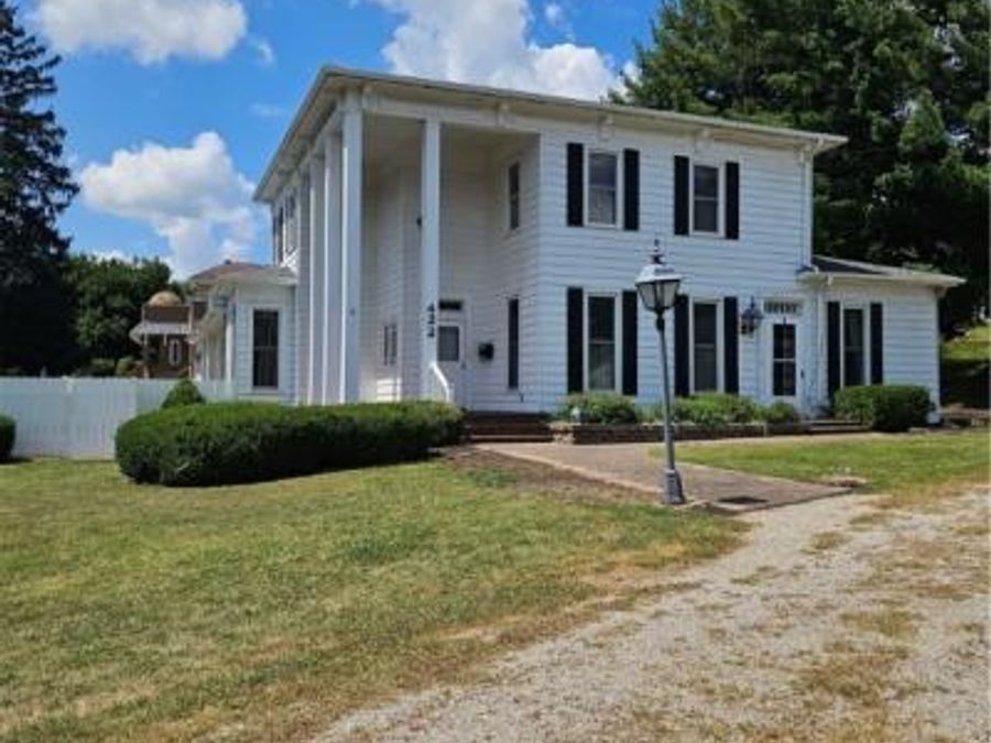 422 N Kennebec Avenue, McConnelsville, OH 43756 Photo 1