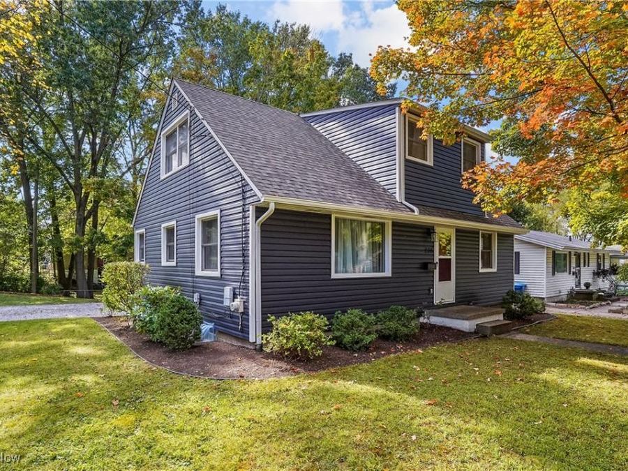 238 Valleyview Drive, Kent, OH 44240 Photo 1