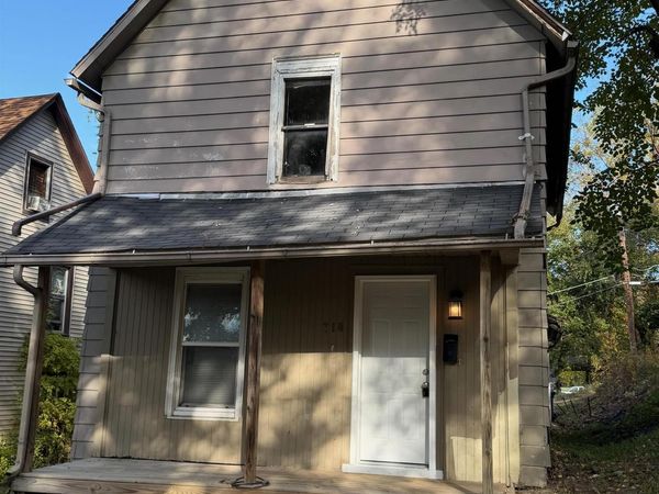 718 22ND Street A, Moline, IL 61265