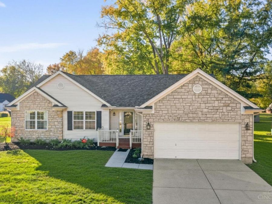 8211 Melrose Lane, Maineville, OH 45039 Photo 1