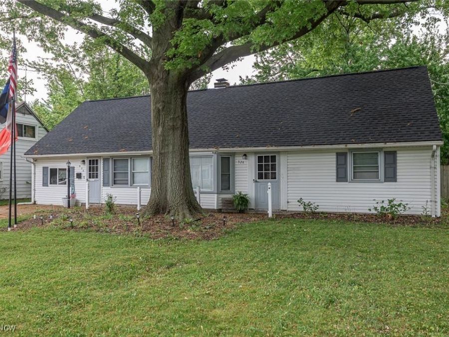 524 Irving Park Boulevard, Sheffield Lake, OH 44054 Photo 1