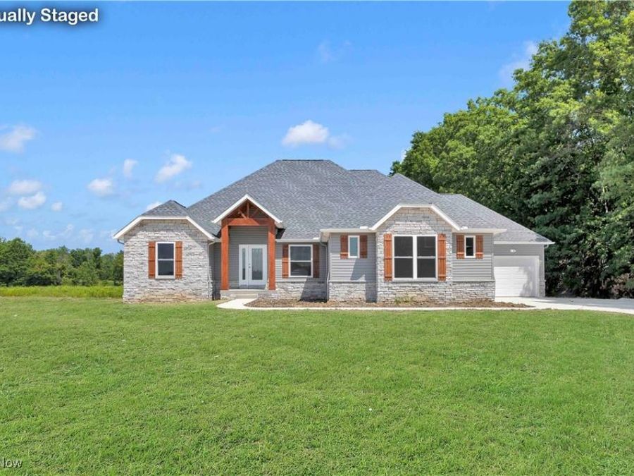 7637 Springfield Drive, Valley City, OH 44280 Photo 1