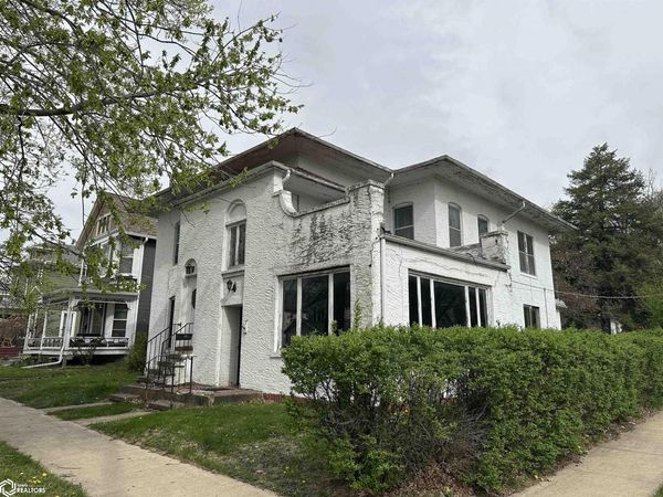 903 Avenue D, Fort Madison, IA 52627