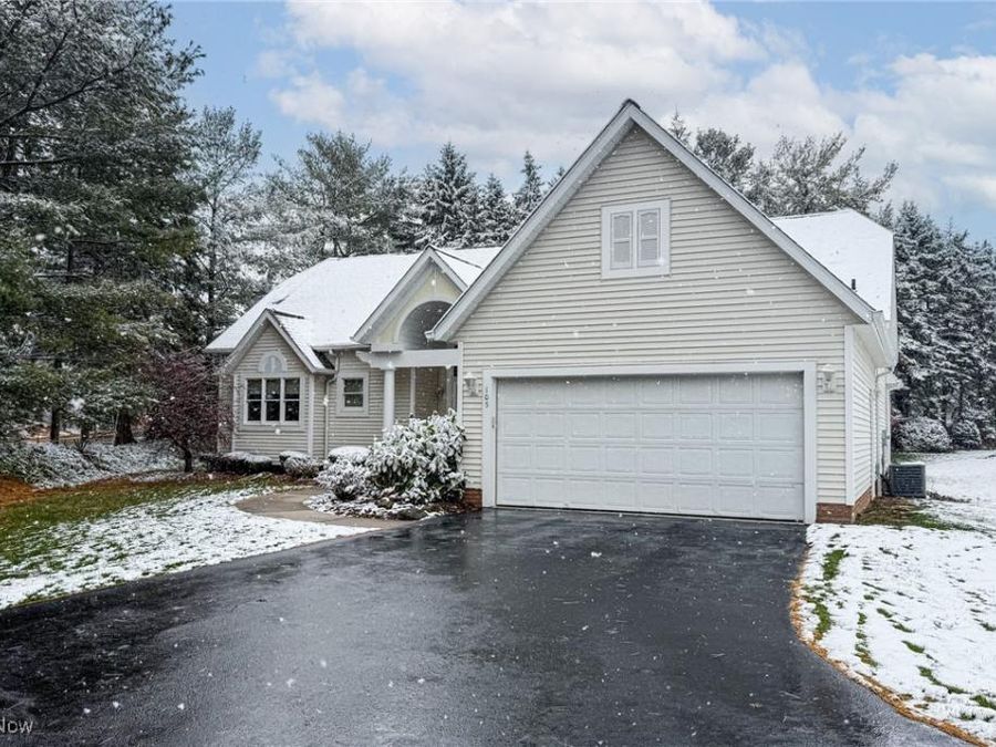 105 Barkwood Drive, Unit 1, Wadsworth, OH 44281 Photo 1