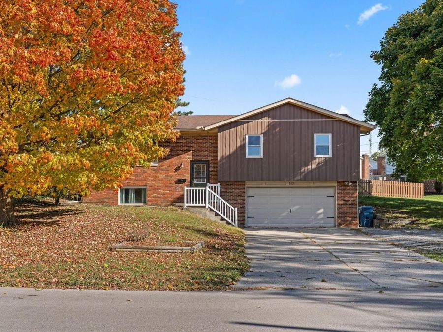 512 Hilltop Drive , Bellefontaine, OH 43311 Photo 1