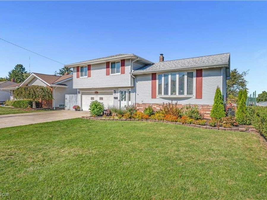 3262 Marda Drive, Parma, OH 44134 Photo 1