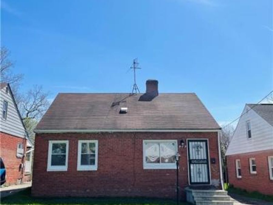 16910 Palda Drive, Cleveland, OH 44128 Photo 1