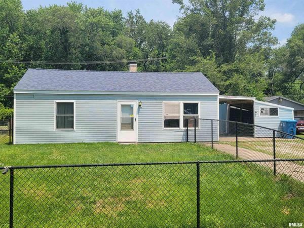 17013 N 10TH Avenue, East Moline, IL 61244