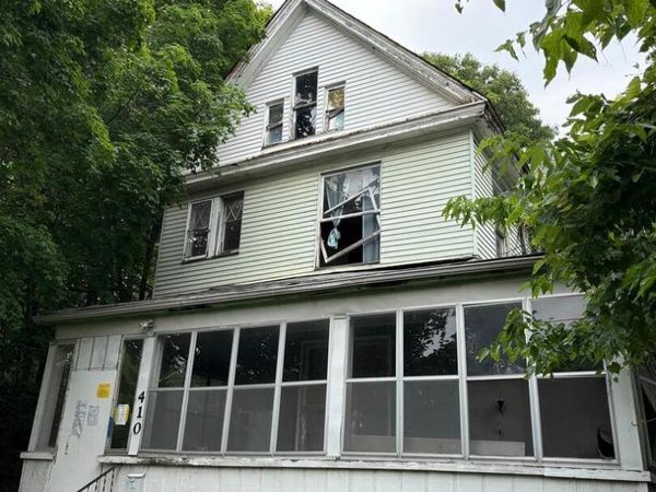 410 W 8TH Street, Davenport, IA 52803