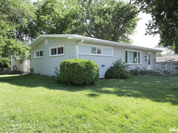 1403 5TH Avenue, Silvis, IL 61282