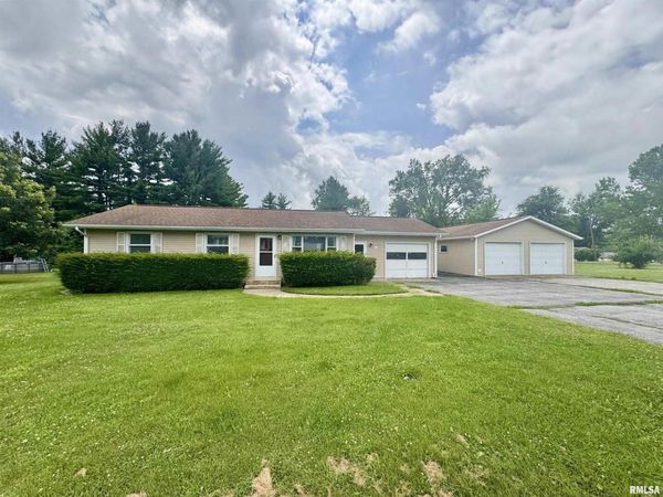 15 5TH Street, Matherville, IL 61263