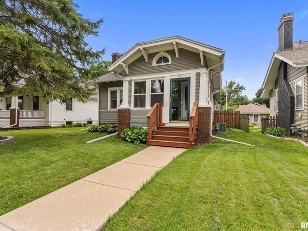 517 E 29TH Place, Davenport, IA 52803