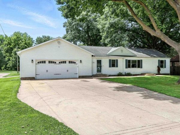1620 65TH Avenue W, Rock Island, IL 61201