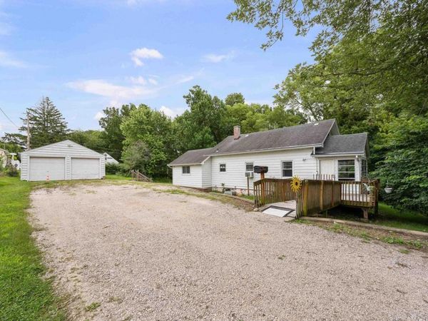2546 32ND Street, Moline, IL 61265