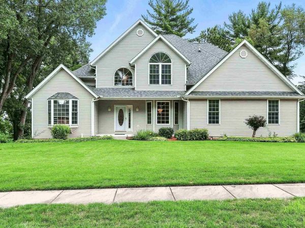 801 FORET MANSUR Lane, Carbon Cliff, IL 61239
