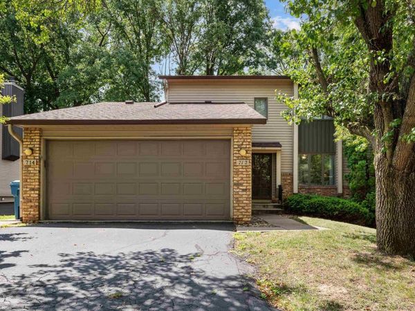 712 51ST Avenue, East Moline, IL 61244