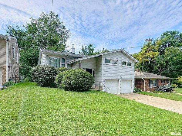914 22ND Avenue, East Moline, IL 00000