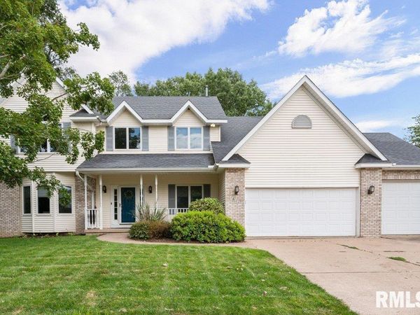 1611 SPRING GREEN Drive, Davenport, IA 52804