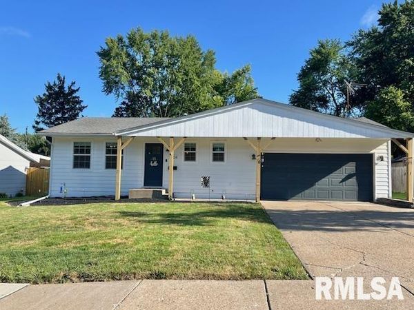 2504 W 43RD Street, Davenport, IA 52806