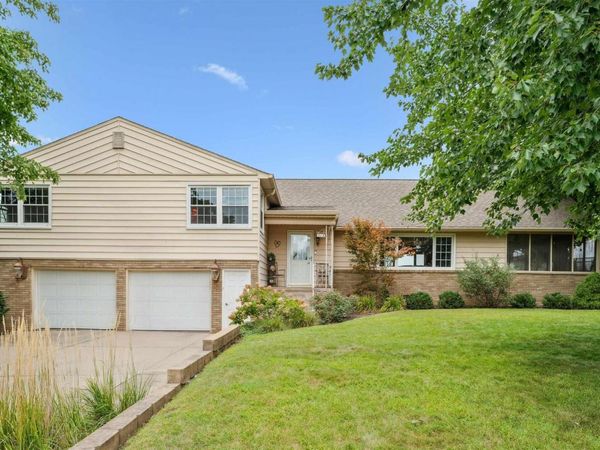 513 W ELK Street, Geneseo, IL 00000