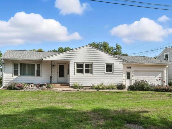 1513 19TH Avenue, Rock Island, IL 61201