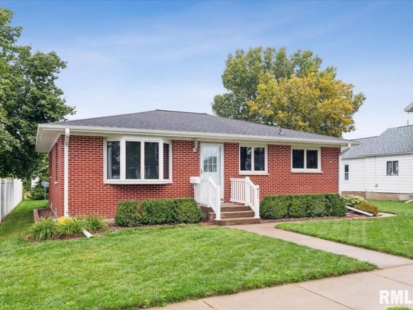 411 15TH Avenue, Fulton, IL 61252