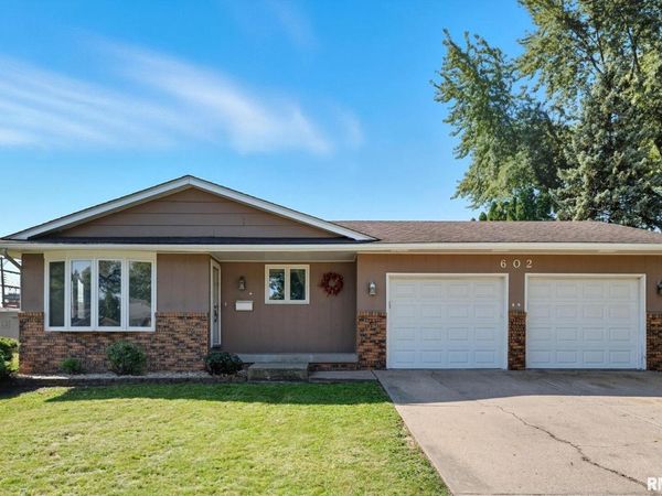 602 41ST Avenue, East Moline, IL 61244