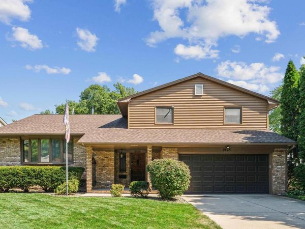 2125 21ST Street, Rock Island, IL 61201