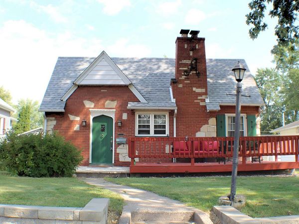 306 18TH Place, Clinton, IA 52732