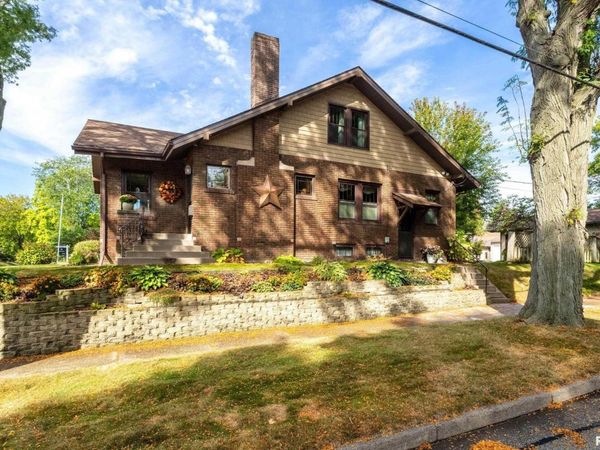 2757 15TH Avenue, Moline, IL 61265