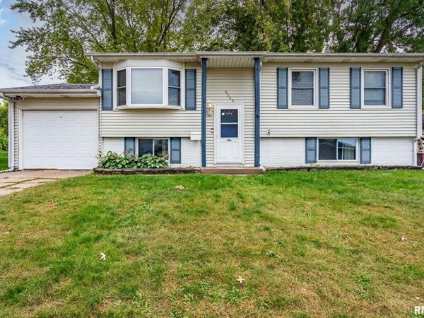 3549 W GARFIELD Street, Davenport, IA 52804
