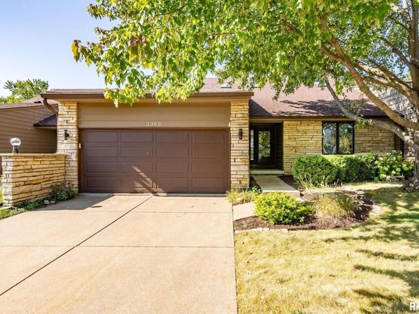 3365 E RIDGE Drive, Bettendorf, IA 52722