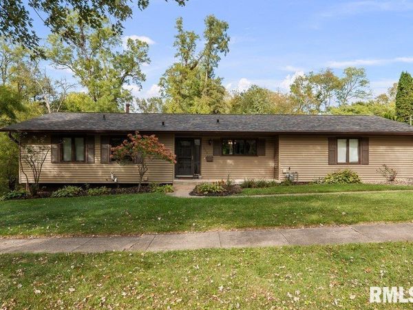 223 28TH Avenue, Moline, IL 61265