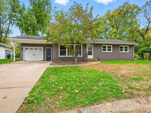 450 29TH Avenue, East Moline, IL 61244