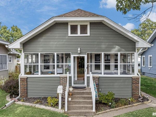 1136 E DOVER Court, Davenport, IA 52803