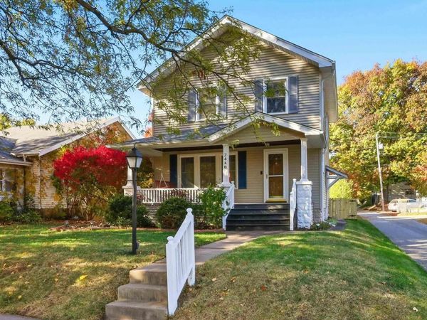 2440 CAREY Avenue, Davenport, IA 52803