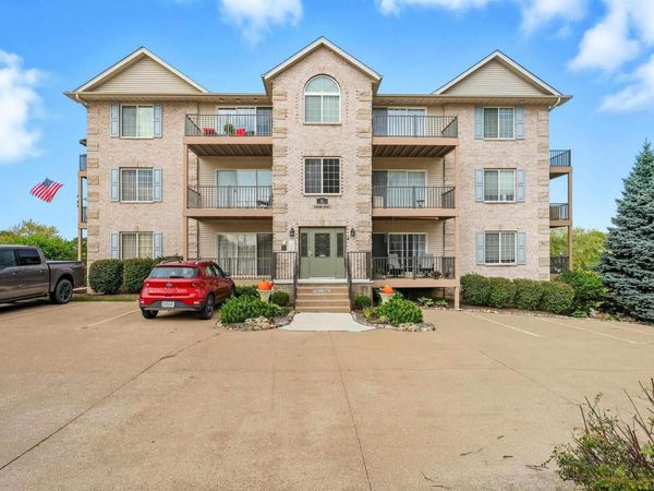 2952 HOLIDAY Court, Unit 3, Bettendorf, IA 52722