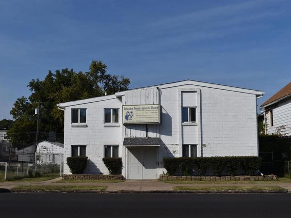 1440 W 3RD Street, Davenport, IA 52802