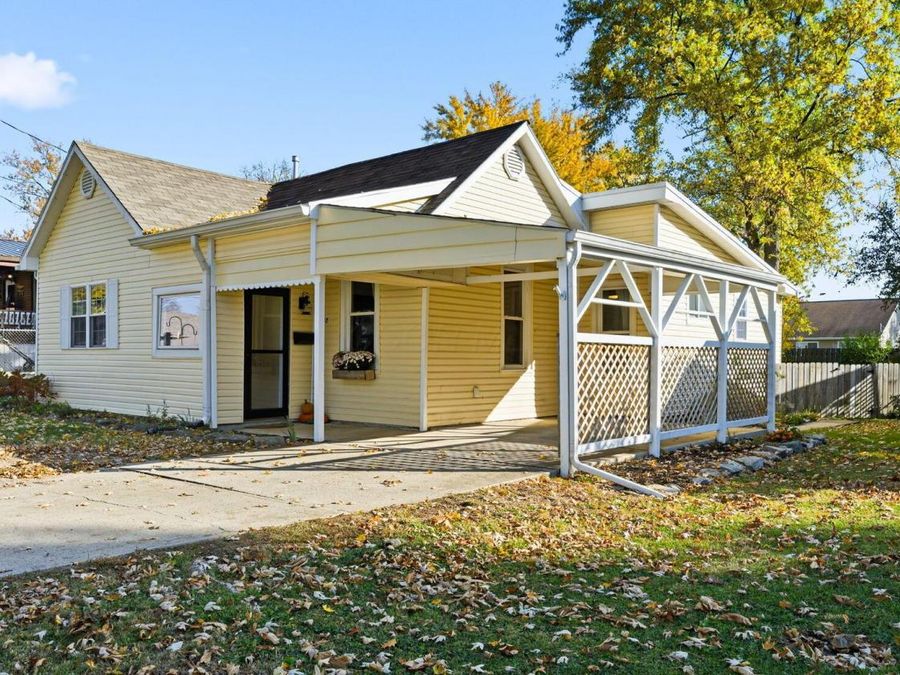 28 Chestnut Street , Delaware, OH 43015 Photo 1