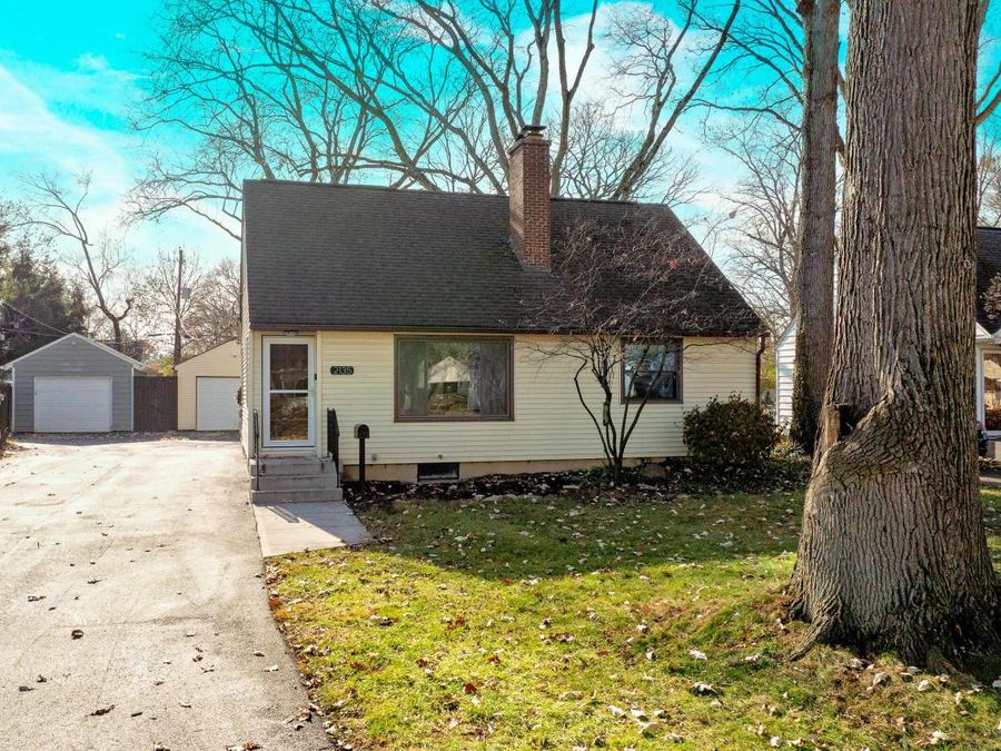 2135 Wesleyan Drive , Columbus, OH 43221 Photo 1