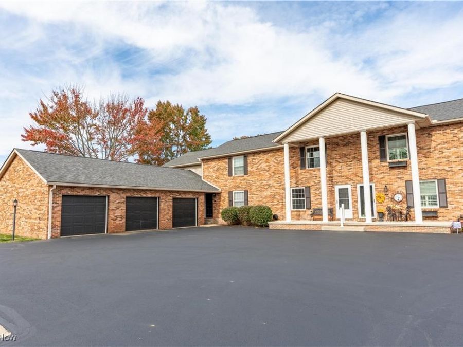 1222 W Maple Street, North Canton, OH 44720 Photo 1