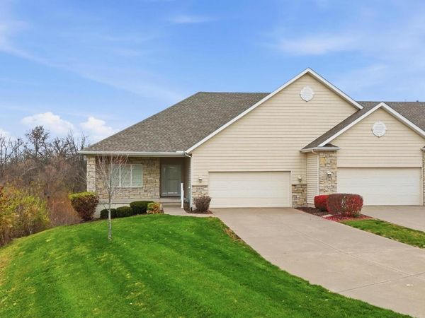 4030 WOODFIELD Drive, Bettendorf, IA 52722
